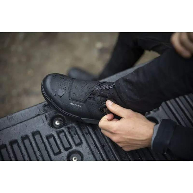 Shimano GF800 GoreTex Flat MTB Shoes in Black-7